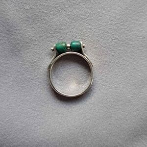 Elegant Silver and Green Stone Ring